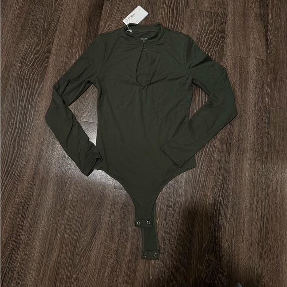 Army green keyhole bodysuit - Picture 1 of 2